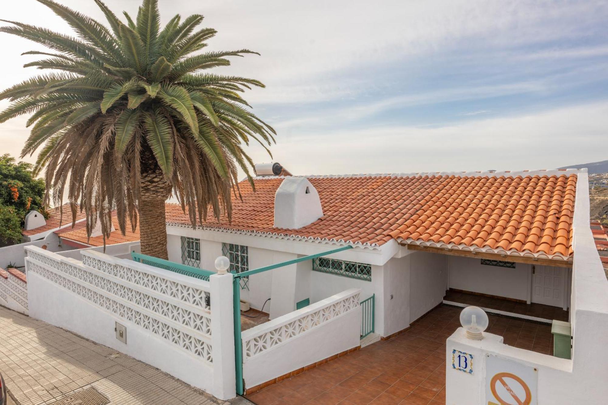 הוילה קנדלריה Calala House With Huge Terrace מראה חיצוני תמונה